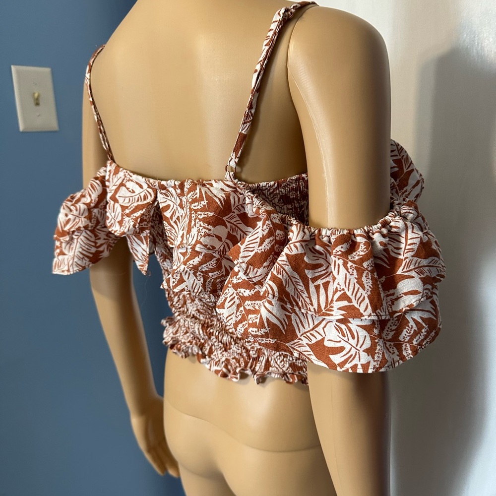 Juniors Size Large Smocked Crop Top / Blouse, NWOT - Picture 4 of 9